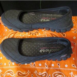 Women's Skechers EZ Flex Black Quilted Memory Foam Slip-On Comfort Shoes Size 8
